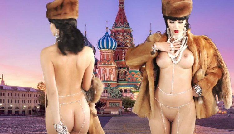 Микаэла Шефер оголилась для календаря Микаэла Шефер оголилась для календаря