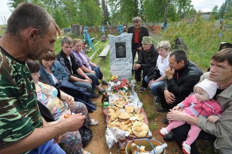 Народный праздник Семик в селе Большая Коча Народный праздник Семик в селе Большая Коча