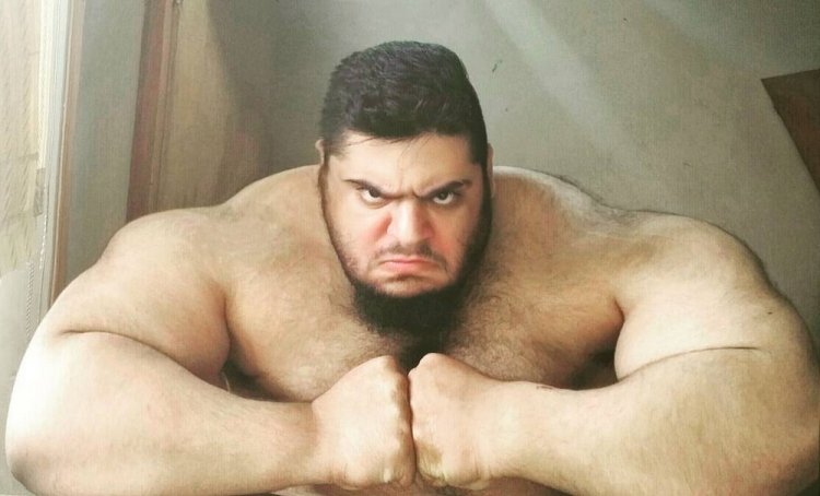 24-летний Халк из Ирана 24-летний Халк из Ирана