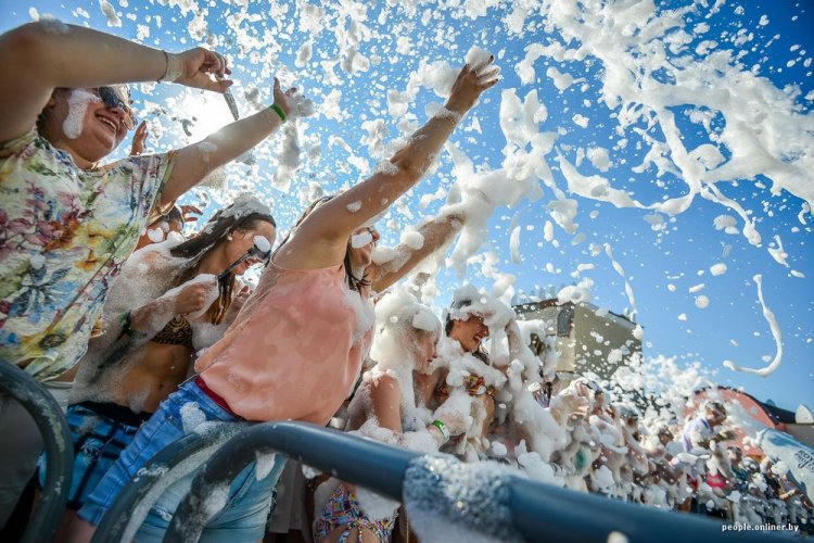 Пенный open air «Новое лето» в Минске Пенный open air «Новое лето» в Минске