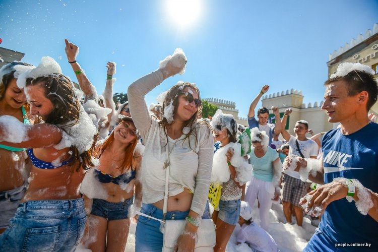 Пенный open air «Новое лето» в Минске Пенный open air «Новое лето» в Минске