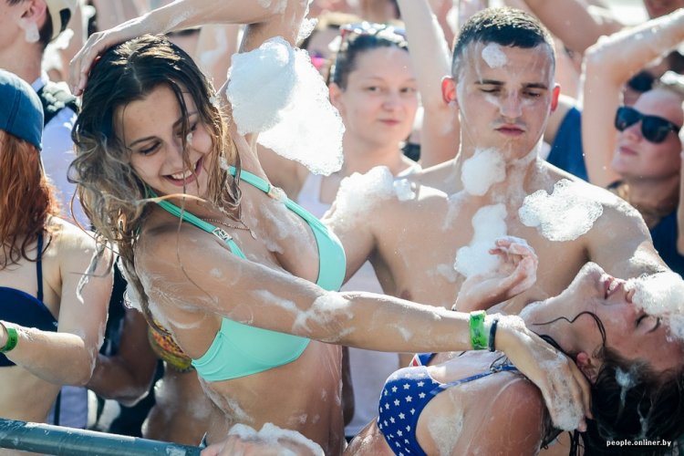 Пенный open air «Новое лето» в Минске Пенный open air «Новое лето» в Минске