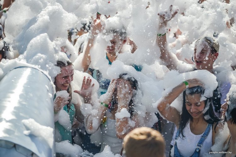 Пенный open air «Новое лето» в Минске Пенный open air «Новое лето» в Минске