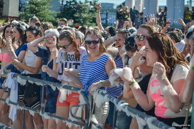 Пенный open air «Новое лето» в Минске Пенный open air «Новое лето» в Минске