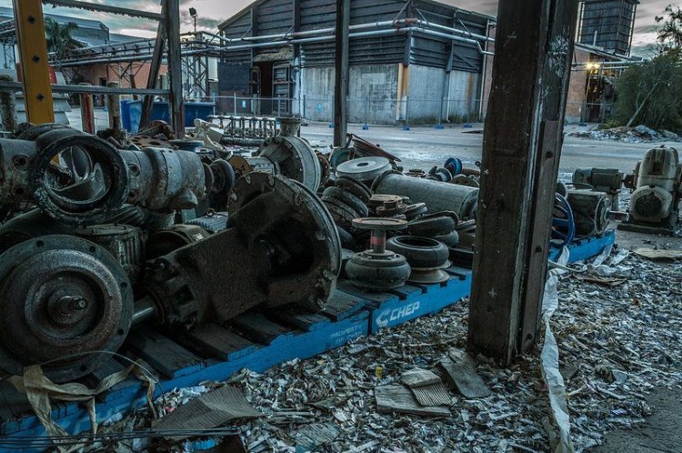 Заброшенная бумажная фабрика в Австралии Заброшенная бумажная фабрика в Австралии