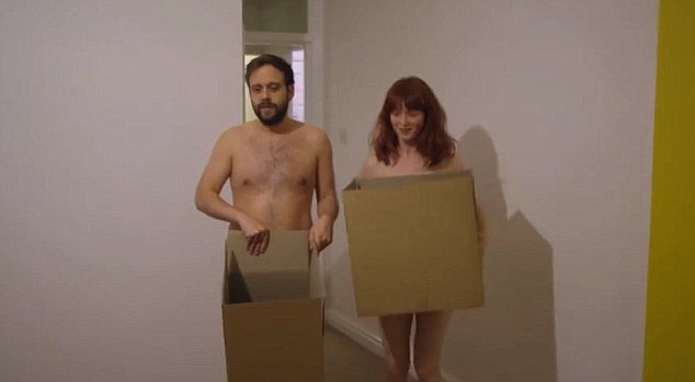 Шоу, в котором люди будут пытаться жить обычной жизнью без одежды и привычных вещей Шоу, в котором люди будут пытаться жить обычной жизнью без одежды и привычных вещей