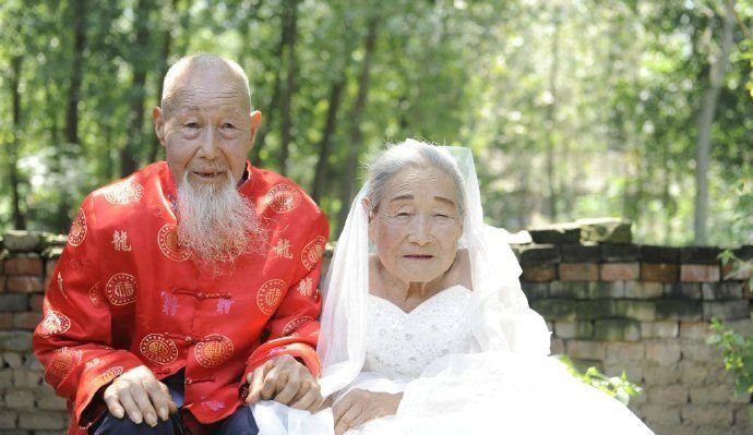 Первые свадебные фото после 80 лет брака Первые свадебные фото после 80 лет брака