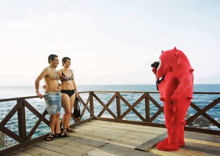 Приключения Монстра на фотографиях Николя Деменсмана Приключения Монстра на фотографиях Николя Деменсмана