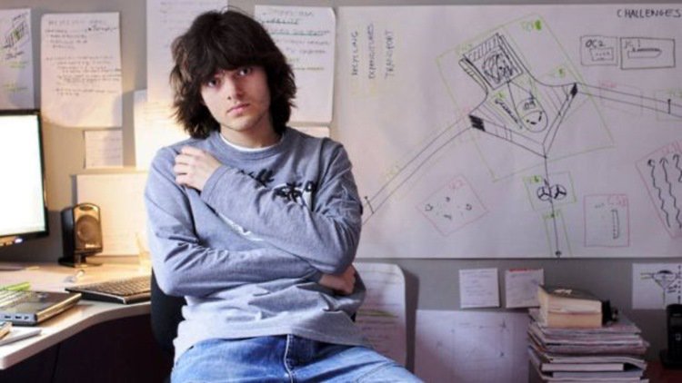 21-летний юноша запустил систему очистки Мирового океана (видео, фото) 21-летний юноша запустил систему очистки Мирового океана (видео, фото)