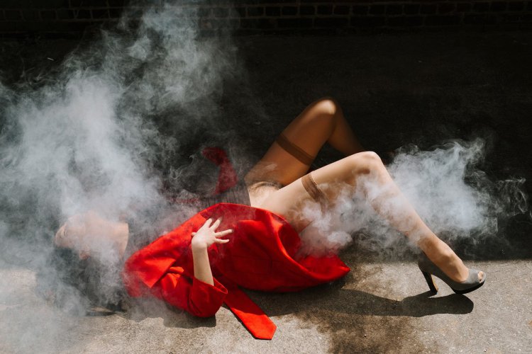 Интимные отношения девушек с городом в фотокниге «Трахая Нью-Йорк» Интимные отношения девушек с городом в фотокниге «Трахая Нью-Йорк»