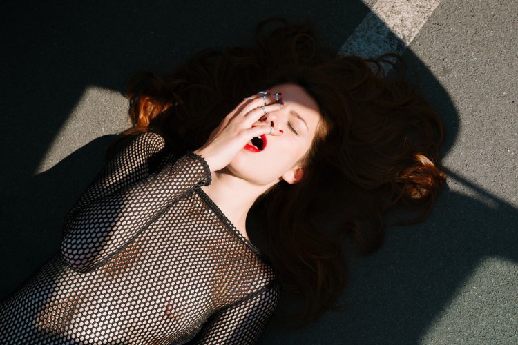 Интимные отношения девушек с городом в фотокниге «Трахая Нью-Йорк» Интимные отношения девушек с городом в фотокниге «Трахая Нью-Йорк»