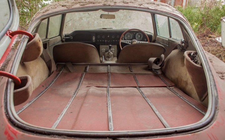 Клад в старом гараже: 1964 Jaguar E-Type Клад в старом гараже: 1964 Jaguar E-Type