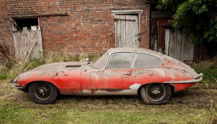 Клад в старом гараже: 1964 Jaguar E-Type Клад в старом гараже: 1964 Jaguar E-Type
