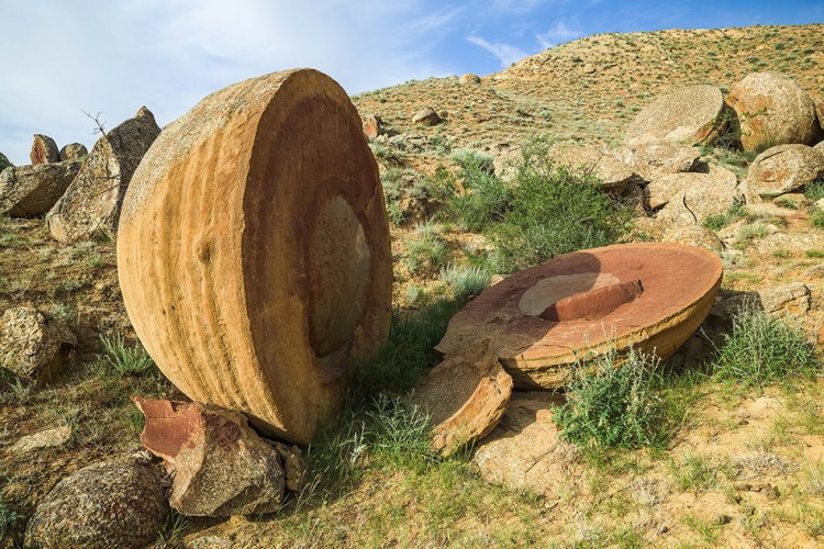 Разгадка тайны удивительной долины шаров в Казахстан (фото) Разгадка тайны удивительной долины шаров в Казахстан (фото)
