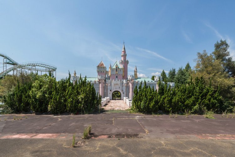 Самый известный заброшенный парк развлечений в мире Самый известный заброшенный парк развлечений в мире