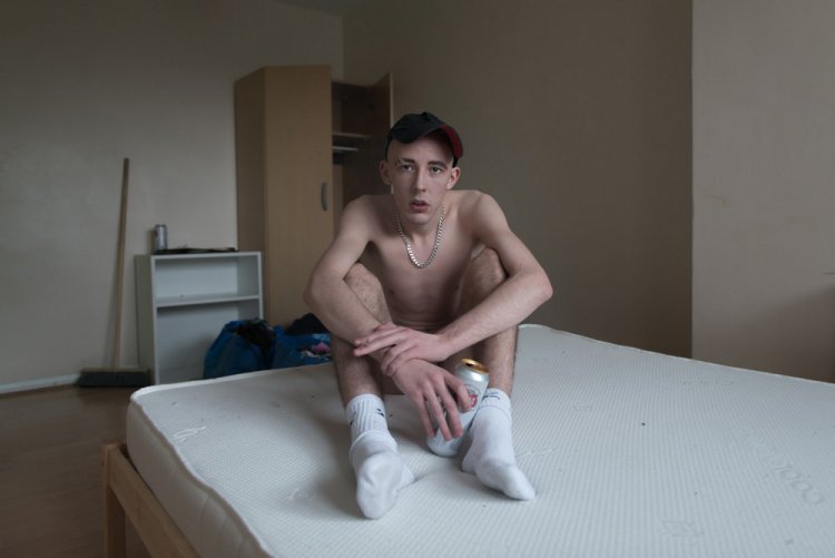 Парни из эскорта в серии британского фотографа Парни из эскорта в серии британского фотографа