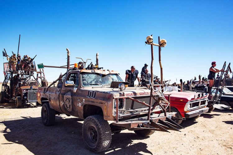 Фестиваль в стиле Безумного Макса «Wasteland» Фестиваль в стиле Безумного Макса «Wasteland»