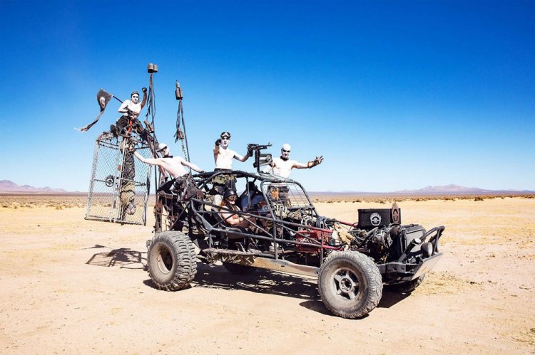 Фестиваль в стиле Безумного Макса «Wasteland» Фестиваль в стиле Безумного Макса «Wasteland»