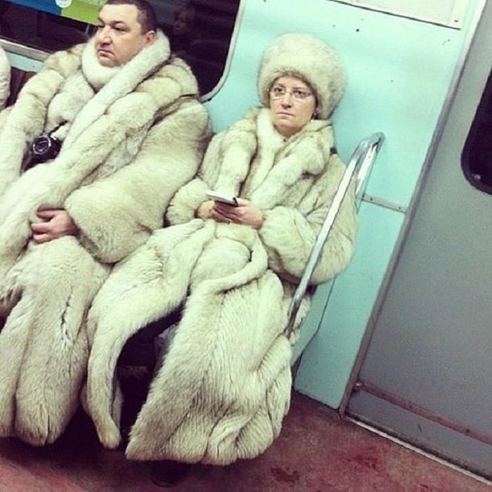 Ярко, стильно, модно, молодежно: 22 неповторимых персонажа в метро (фото) Ярко, стильно, модно, молодежно: 22 неповторимых персонажа в метро (фото)
