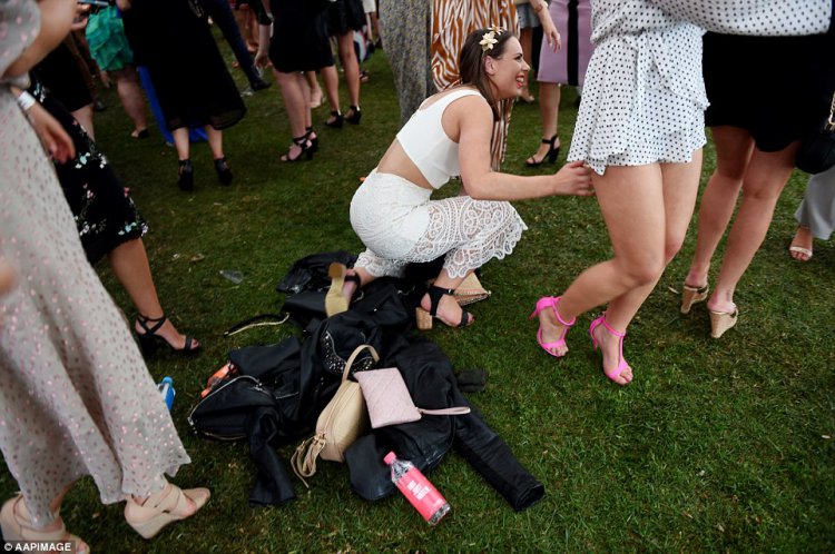 Гламурные любители скачек Australian Geelong Cup Гламурные любители скачек Australian Geelong Cup