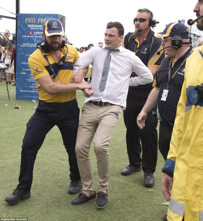 Гламурные любители скачек Australian Geelong Cup Гламурные любители скачек Australian Geelong Cup
