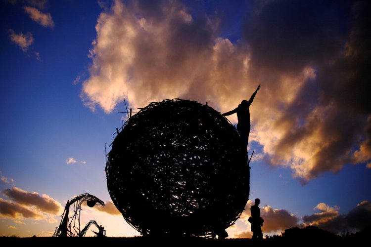 Скульптуры у моря на выставке “Sculpture by the Sea” Скульптуры у моря на выставке “Sculpture by the Sea”