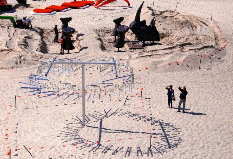 Скульптуры у моря на выставке “Sculpture by the Sea” Скульптуры у моря на выставке “Sculpture by the Sea”