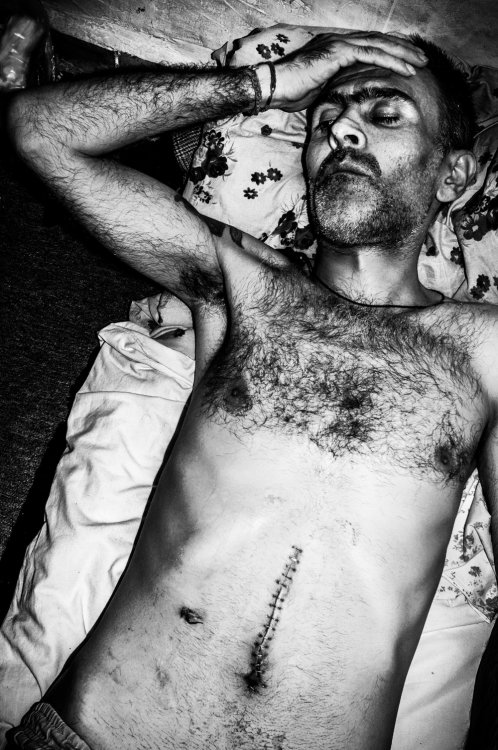 Жизнь детей-беженцев из Афганистана в фотопроекте «Святые» Жизнь детей-беженцев из Афганистана в фотопроекте «Святые»