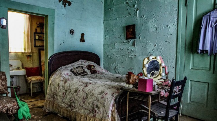 30 лет запустения: жуткие интерьеры заброшенного дома 30 лет запустения: жуткие интерьеры заброшенного дома