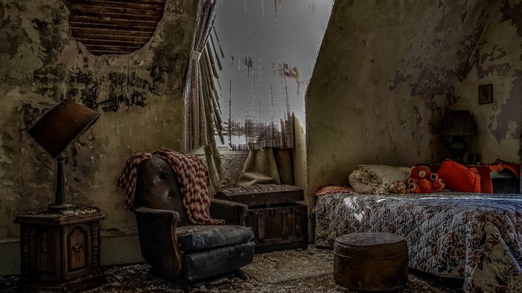 30 лет запустения: жуткие интерьеры заброшенного дома 30 лет запустения: жуткие интерьеры заброшенного дома