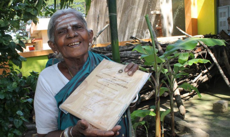 У 105-летней женщины не было детей, и тогда она стала мамой 300 деревьям У 105-летней женщины не было детей, и тогда она стала мамой 300 деревьям