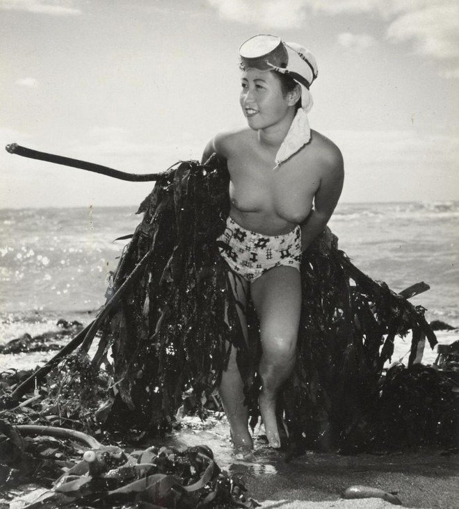 Фотограф Ивасе Ёсиюки: «Женщины моря» Фотограф Ивасе Ёсиюки: «Женщины моря»