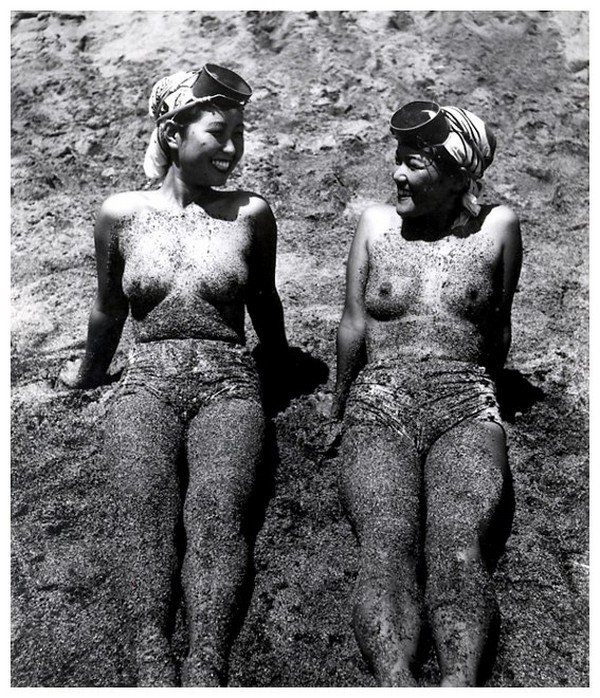 Фотограф Ивасе Ёсиюки: «Женщины моря» Фотограф Ивасе Ёсиюки: «Женщины моря»