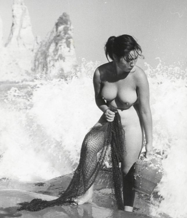 Фотограф Ивасе Ёсиюки: «Женщины моря» Фотограф Ивасе Ёсиюки: «Женщины моря»