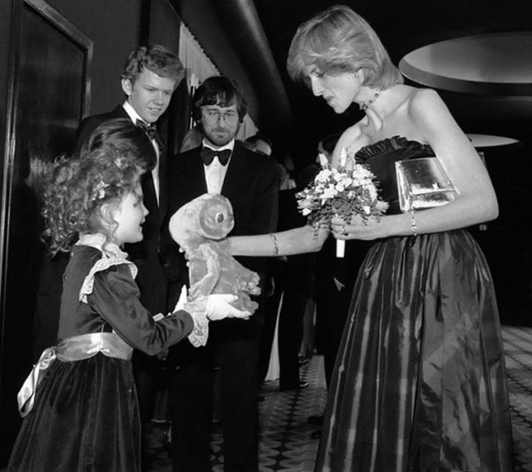 24 редких совершенно неожиданных фото знаменитостей 24 редких совершенно неожиданных фото знаменитостей