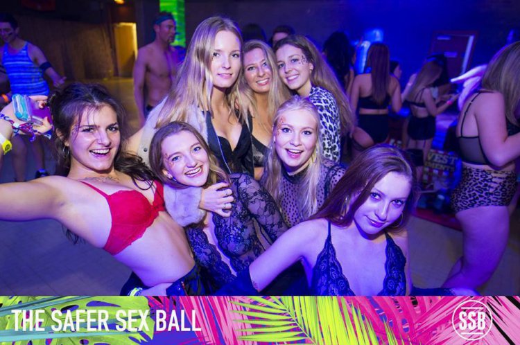 Благотворительная студенческая вечеринка «The Safer Sex Ball» Благотворительная студенческая вечеринка «The Safer Sex Ball»