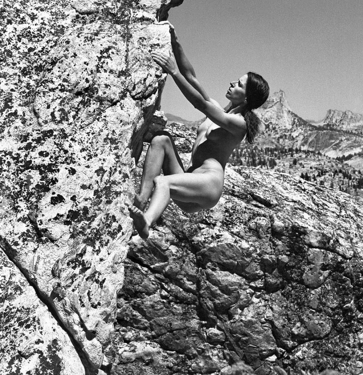 Эротический календарь «Stone Nudes 2017» Эротический календарь «Stone Nudes 2017»