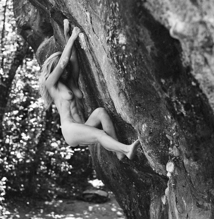 Эротический календарь «Stone Nudes 2017» Эротический календарь «Stone Nudes 2017»