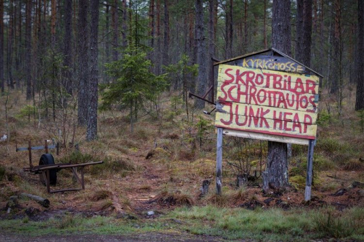 Кладбище автомобилей в Швеции Кладбище автомобилей в Швеции
