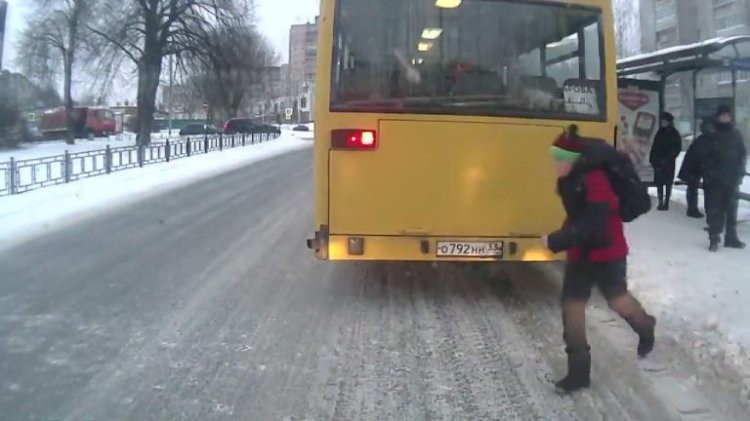 Ангел хранитель поставил подножку (видео) Ангел хранитель поставил подножку (видео)