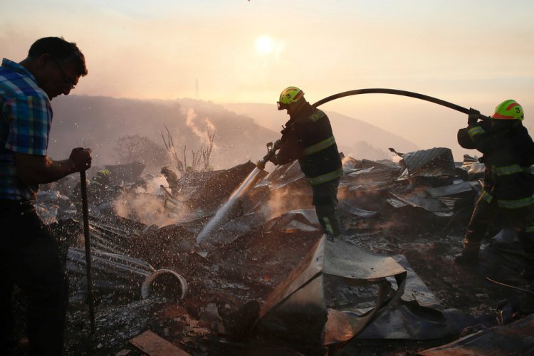 Крупный лесной пожар в Чили Крупный лесной пожар в Чили