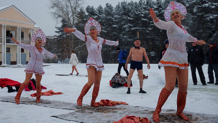 Моржи в кокошниках Моржи в кокошниках