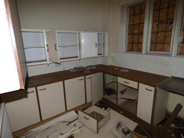 Двухэтажный дом в Болтоне может быть вашим всего за ?80 000 Двухэтажный дом в Болтоне может быть вашим всего за ?80 000