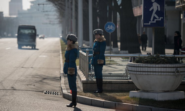 Снимки повседневной жизни в Пхеньяне Снимки повседневной жизни в Пхеньяне