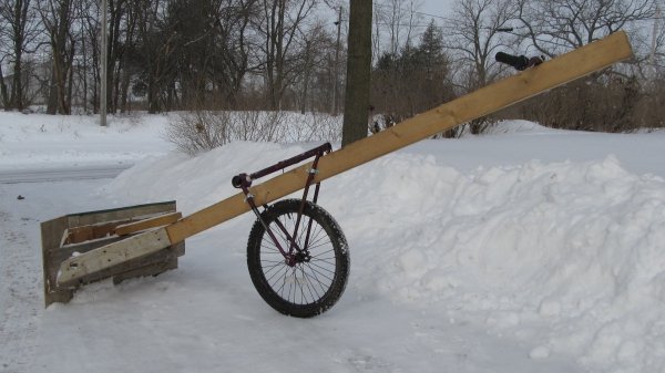 Изобретательный подход к уборке снега Изобретательный подход к уборке снега