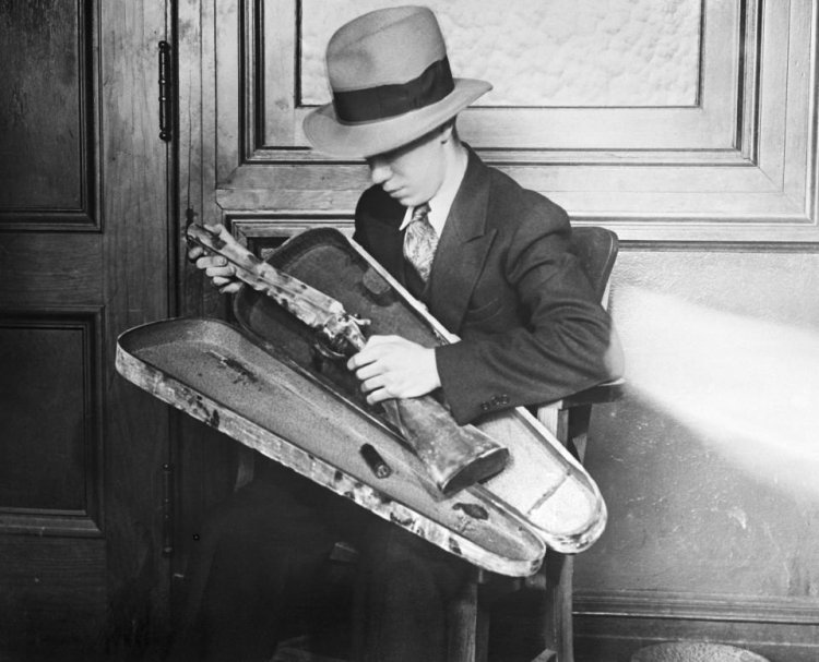 Черно-белые фотографии жестокого мира гангстеров Америки 1930-х годов Черно-белые фотографии жестокого мира гангстеров Америки 1930-х годов