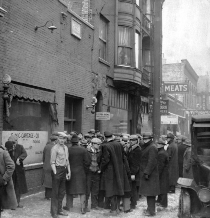 Черно-белые фотографии жестокого мира гангстеров Америки 1930-х годов Черно-белые фотографии жестокого мира гангстеров Америки 1930-х годов