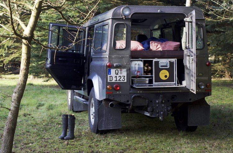 Дом на колесах в Land Rover Defender Дом на колесах в Land Rover Defender