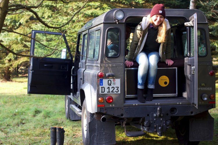 Дом на колесах в Land Rover Defender Дом на колесах в Land Rover Defender