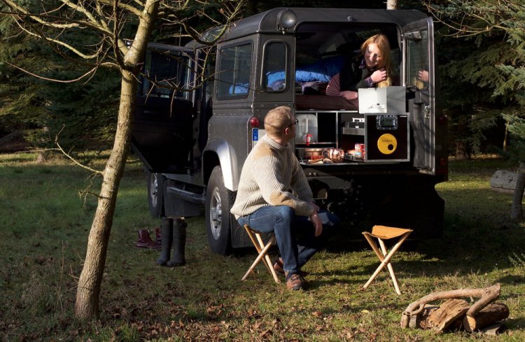 Дом на колесах в Land Rover Defender Дом на колесах в Land Rover Defender